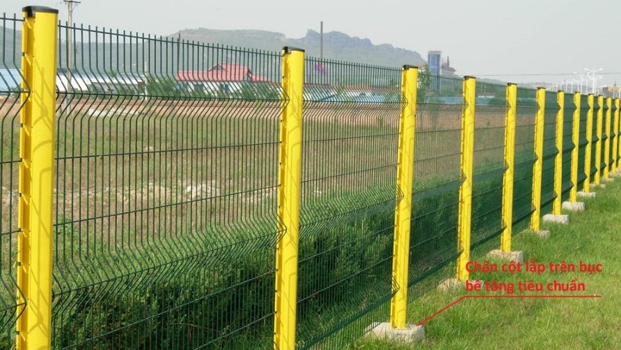 Mẫu 2: Thi công hàng rào lưới chấn sóng